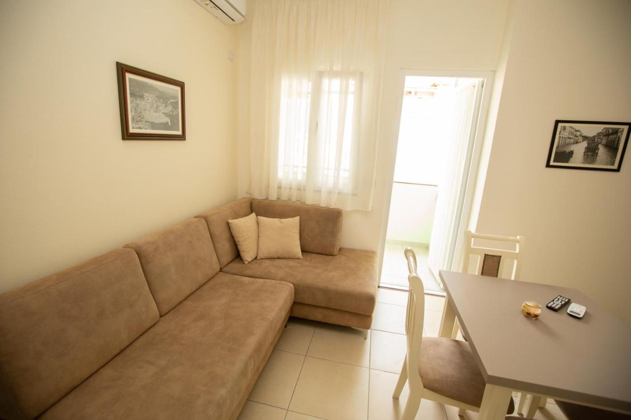 Velipoja Apartments Ngoại thất bức ảnh